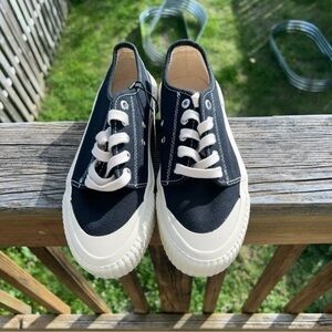 New Without Box Guffy's Womens Black Sneaker Size‎ 8 🔥🔥